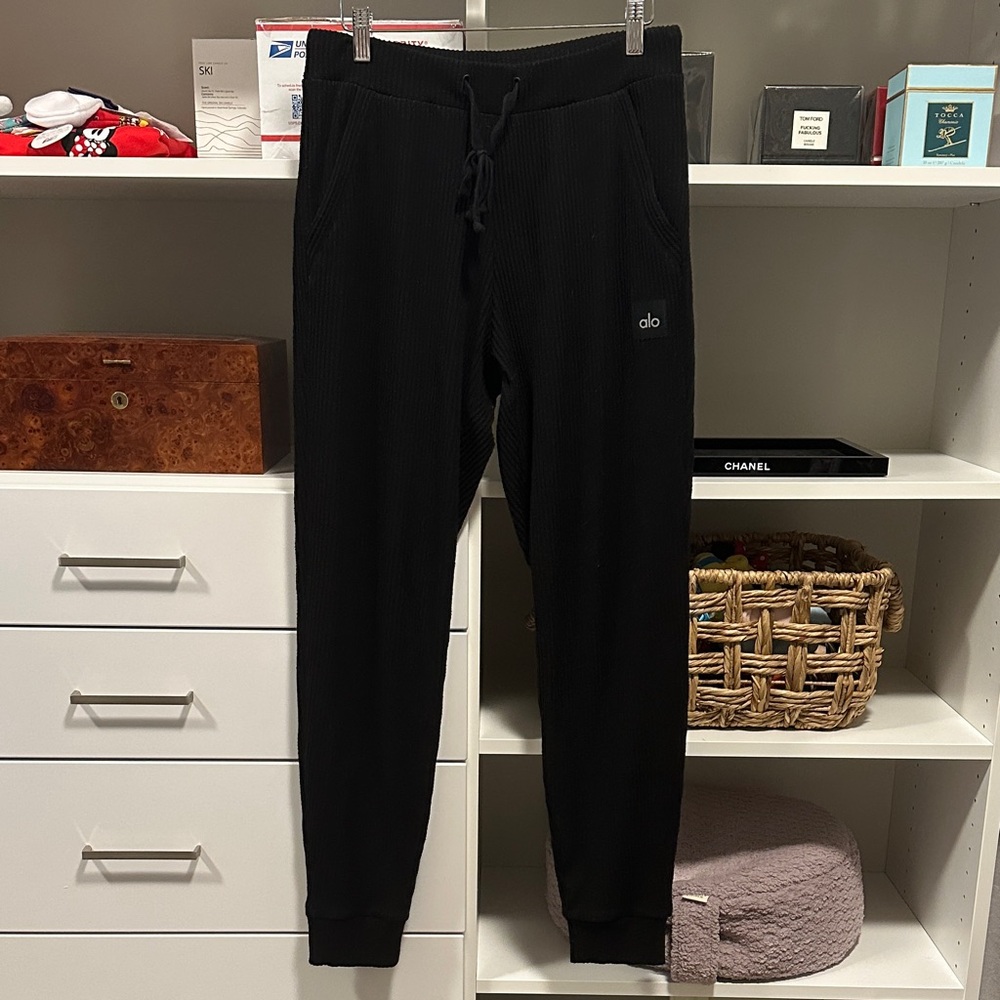 Alo Black Muse Jogger Pants Size Medium